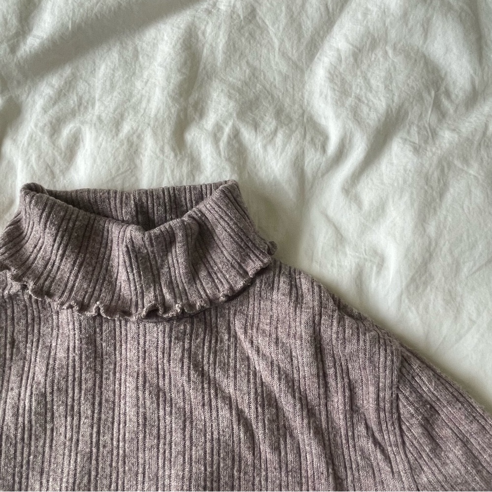 Madewell Purple Ribbed Cropped Turtleneck with Lettuce Trim